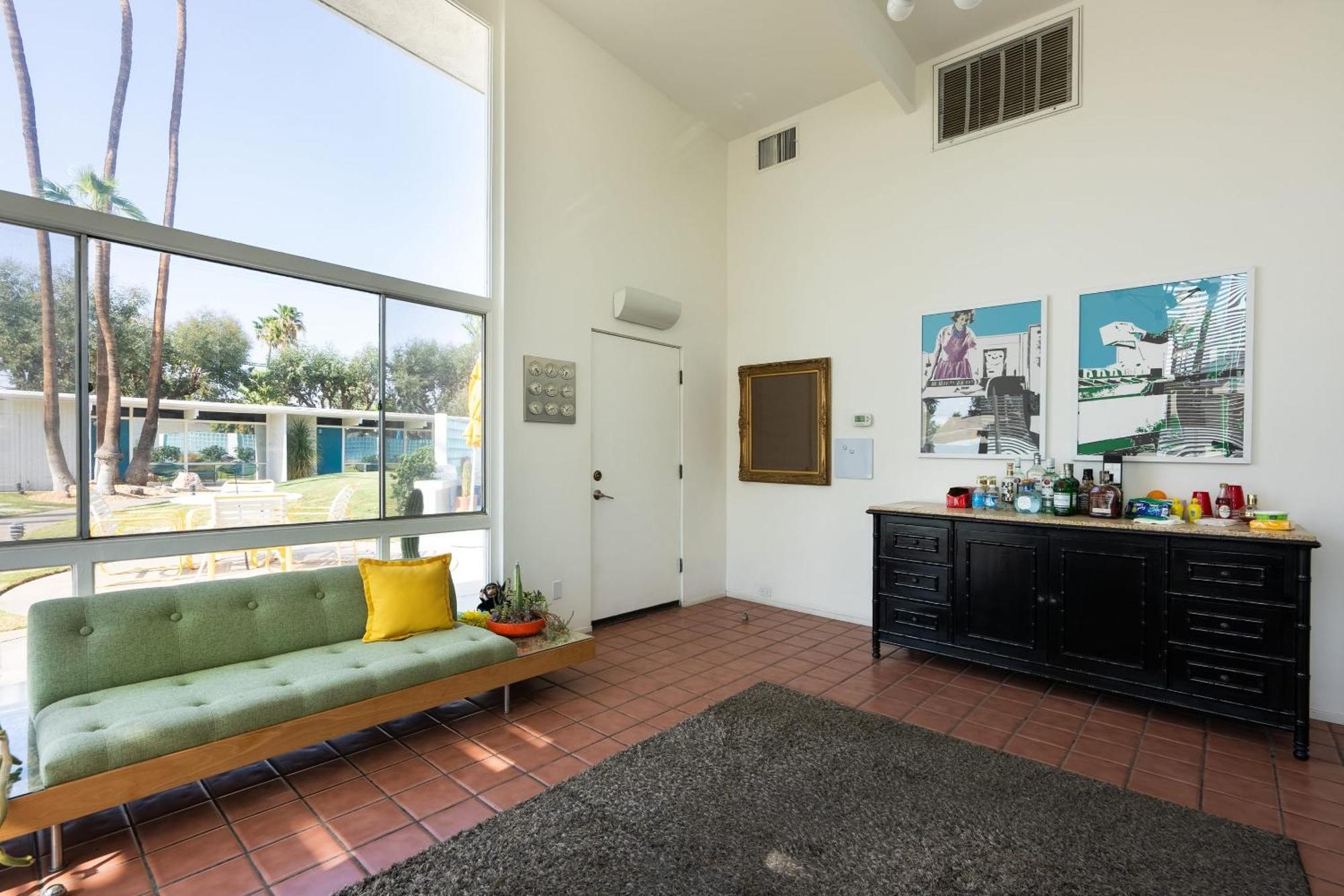 Monkey Tree Hotel By Avantstay Stylish Hotel In Palm Springs W Pool Exterior photo